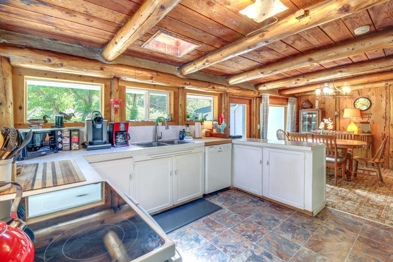Rustic Bandon Log Cabin On 5 Acres Of Woodlands! Εξωτερικό φωτογραφία