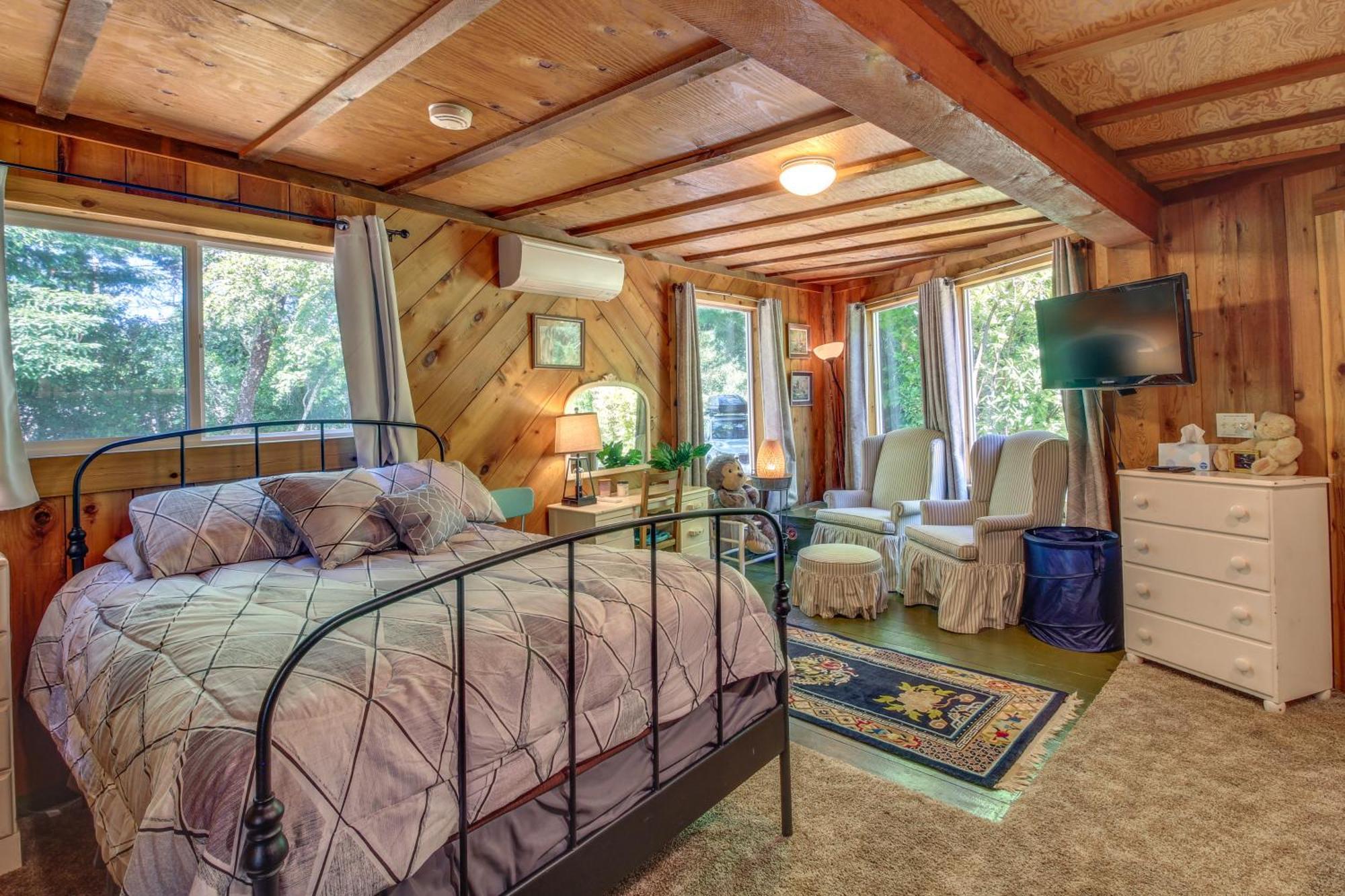 Rustic Bandon Log Cabin On 5 Acres Of Woodlands! Εξωτερικό φωτογραφία